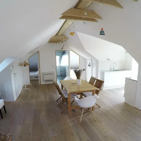 Hvar Attic Modern Design - Town Center With A Great View アパート フヴァル